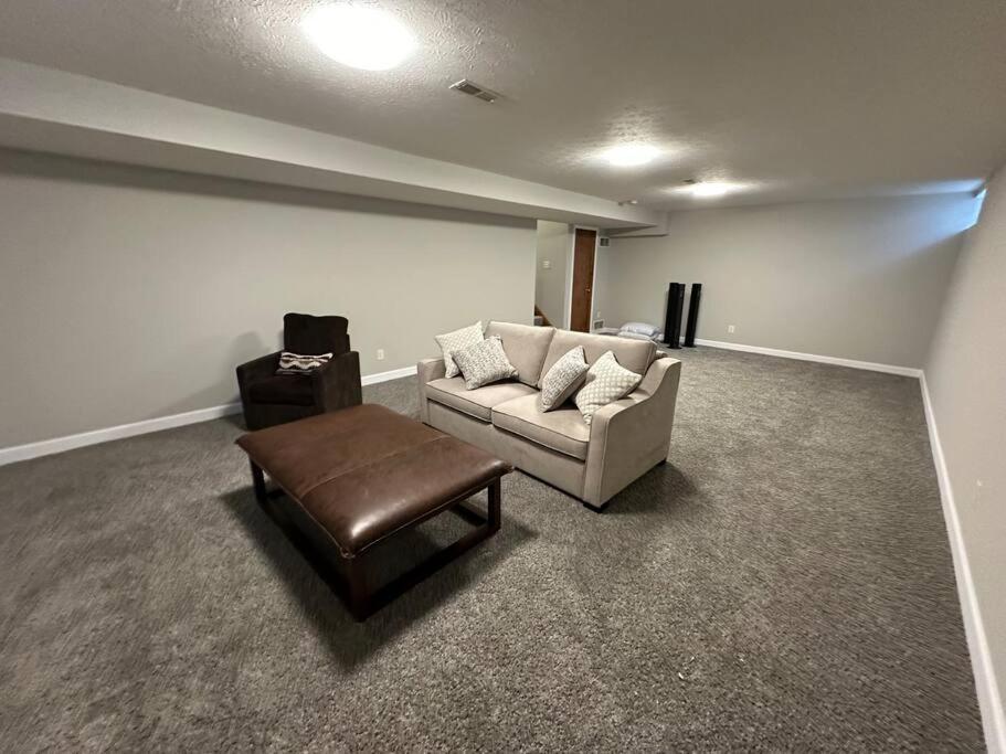 Inviting 3 Bed 2.5 Bath Townhome In Wadsworth Exterior photo